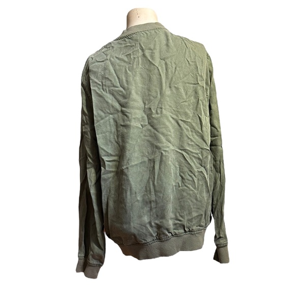 Green Bomber Style Jacket, Size XL - Picture 2 of 3